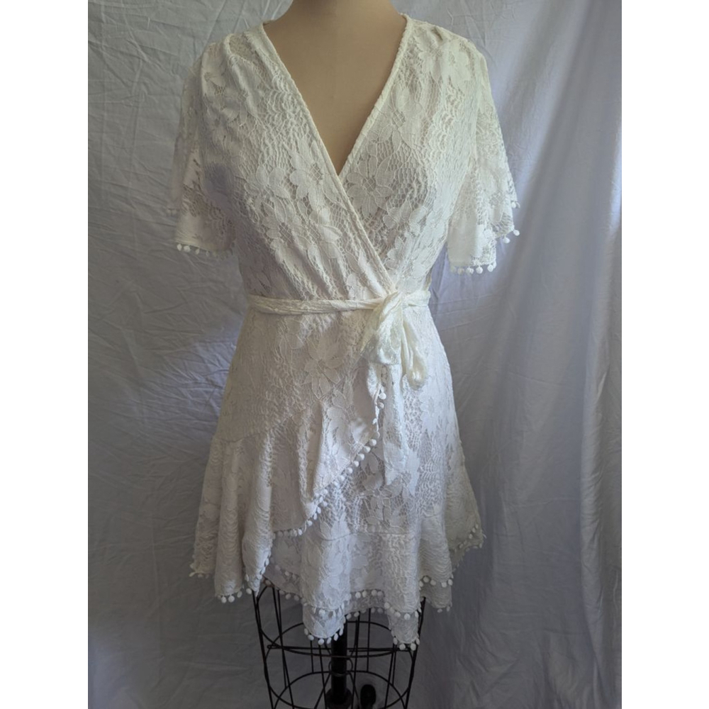 Selfie Leslie White Lace Fit & Flare Mini Dress Women's L Short Flutter Sleeve